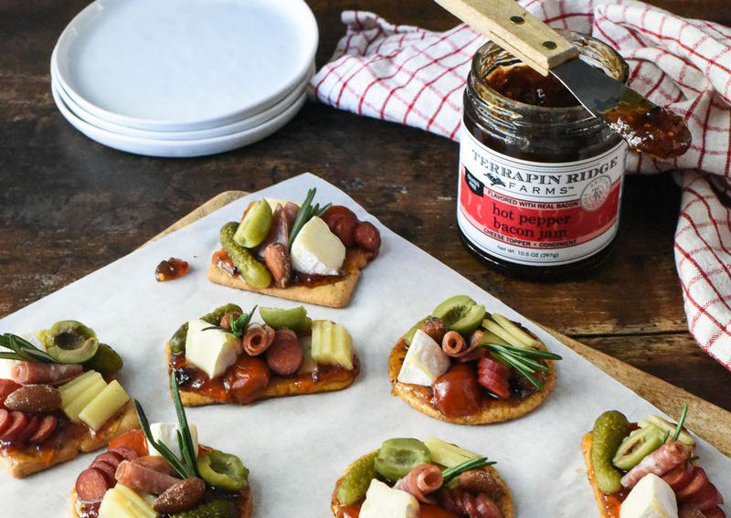 Mini Charcuterie Board Crackers with Hot Pepper Bacon Jam